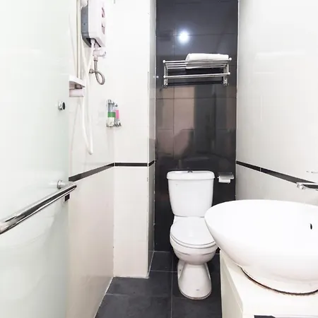 Super Oyo 331 I Boutique Hotel Petaling Jaya Exterior photo